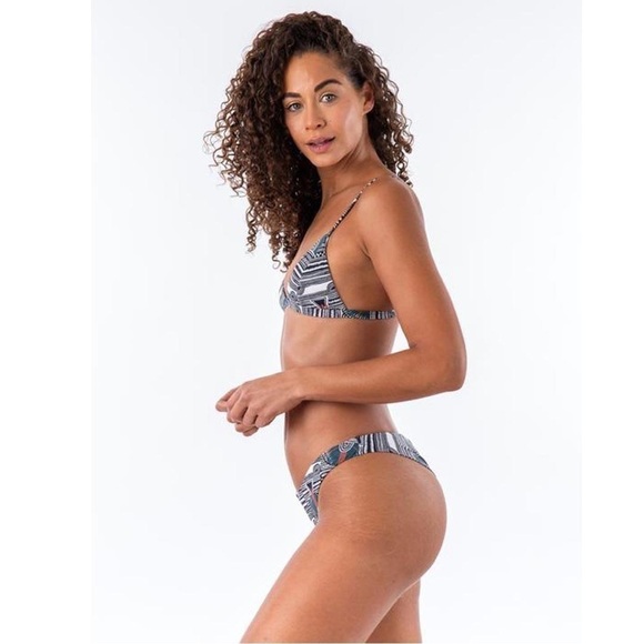 Bromelia Swimwear Valentina Bikini Bottoms in Amazonia print sz Large NWT - Picture 4 of 7